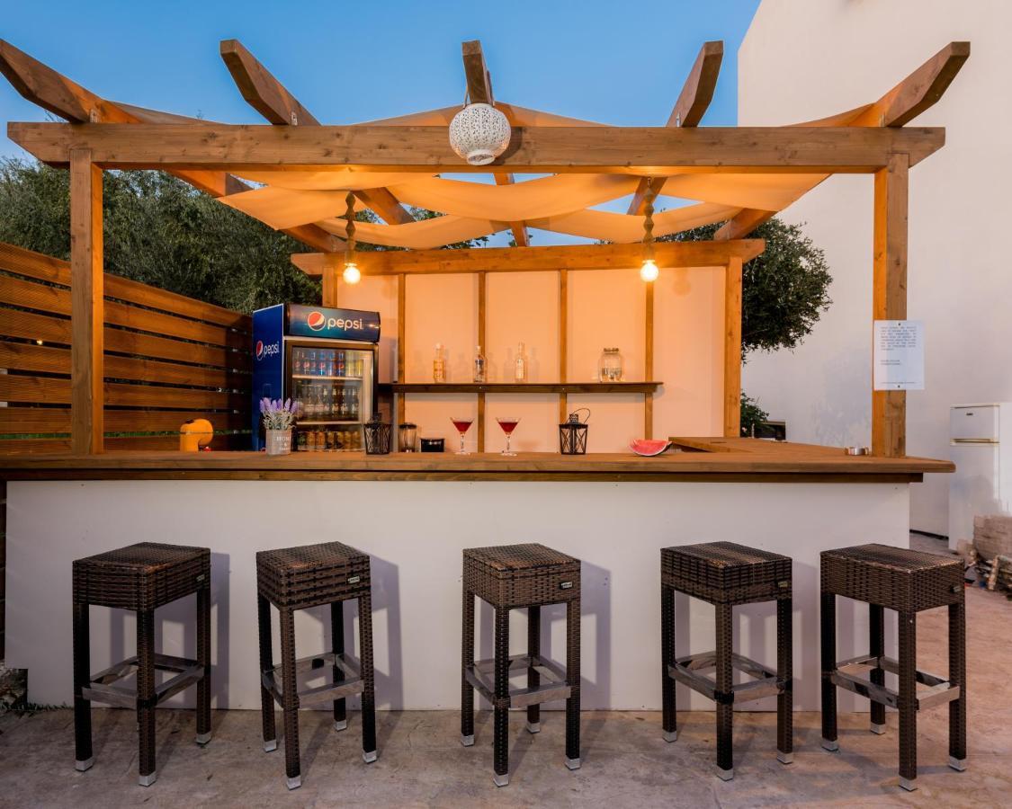 Asante Group Holiday Homes Циливи Екстериор снимка