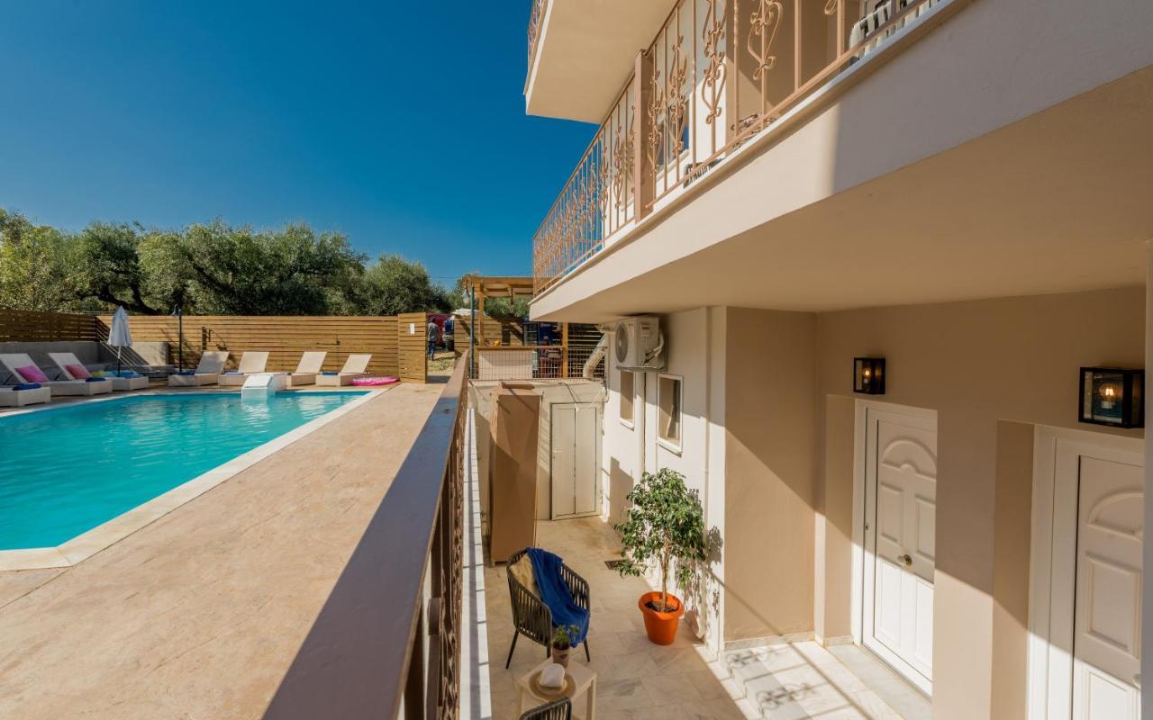 Asante Group Holiday Homes Циливи Екстериор снимка