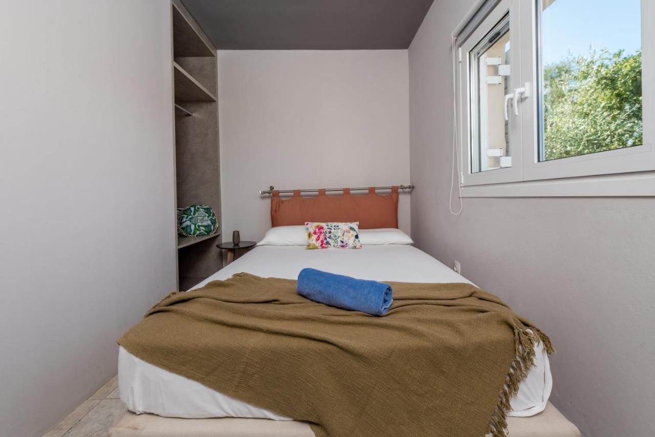 Asante Group Holiday Homes Циливи Екстериор снимка