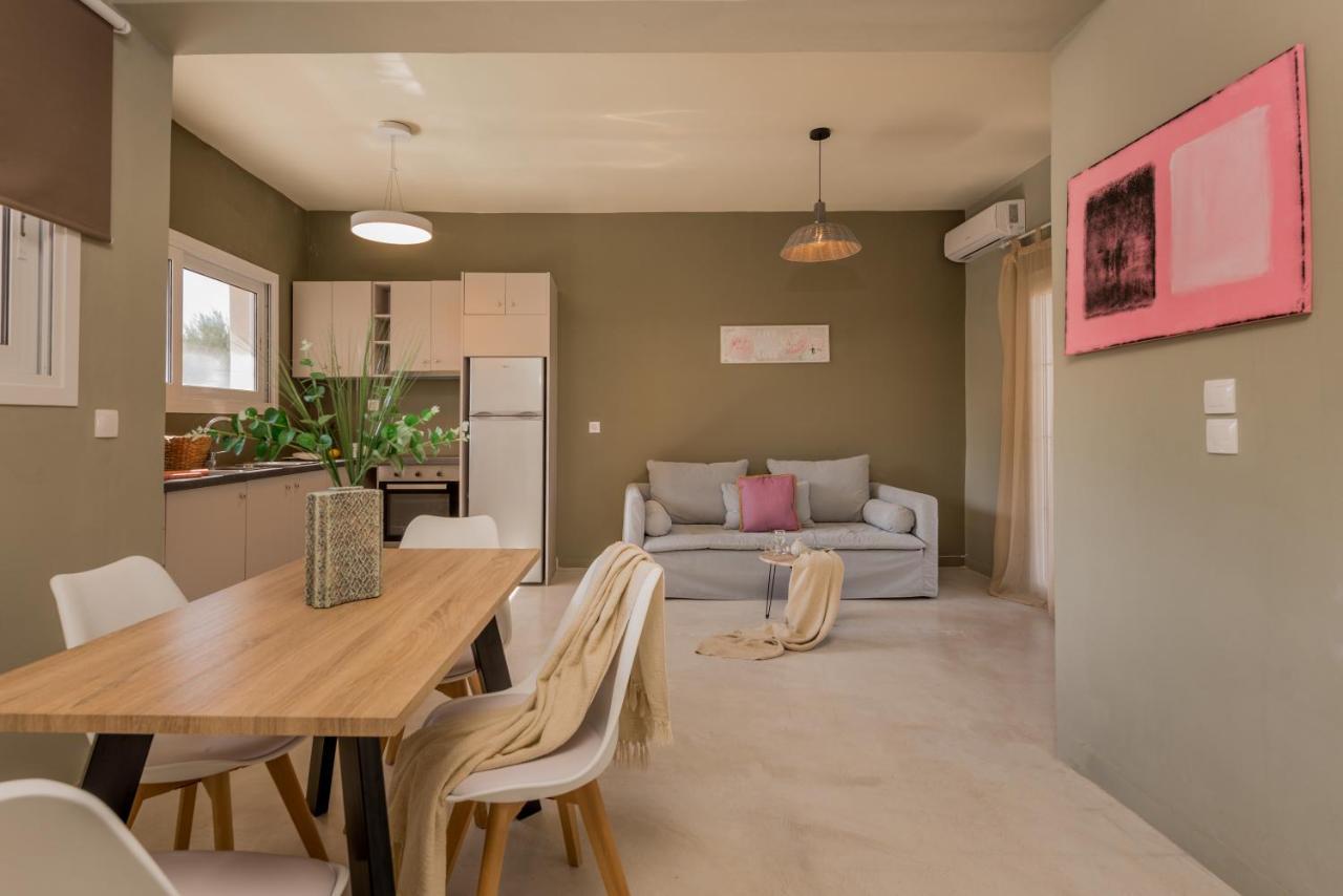 Asante Group Holiday Homes Циливи Екстериор снимка