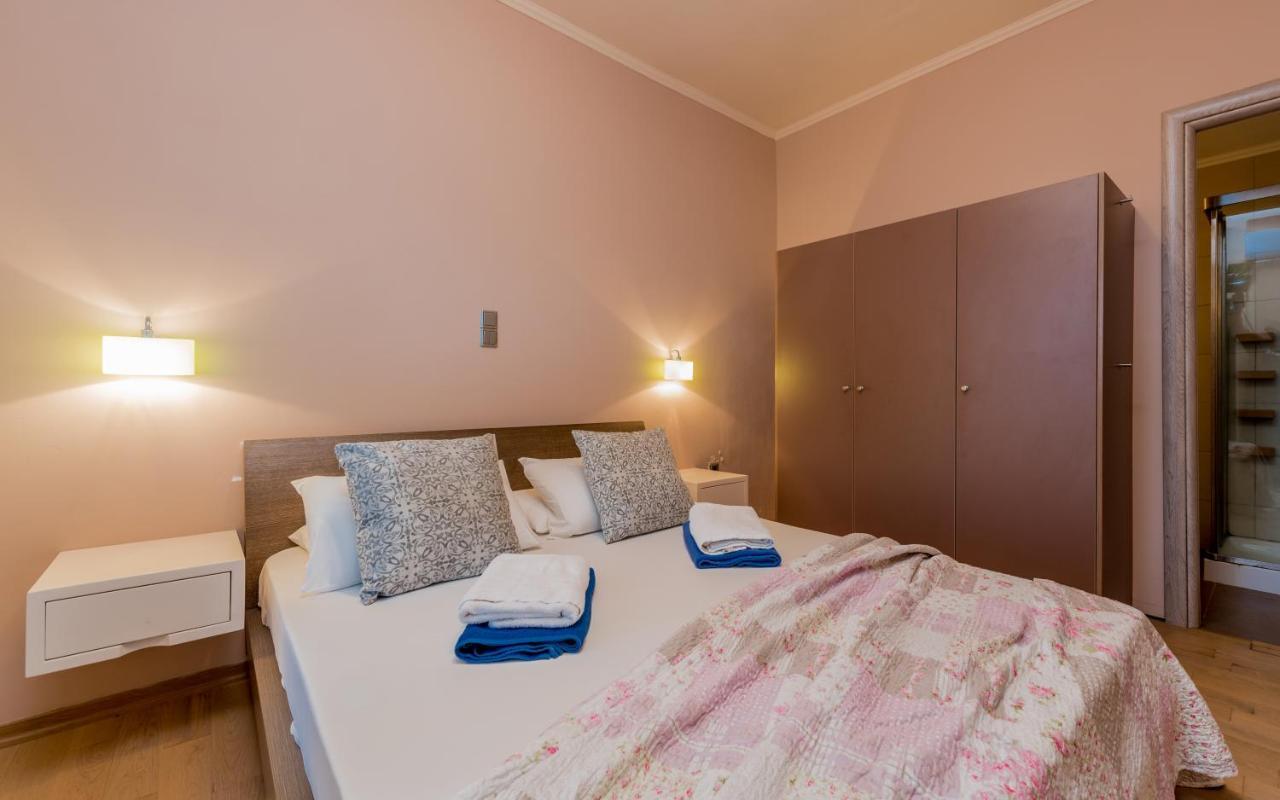 Asante Group Holiday Homes Циливи Екстериор снимка
