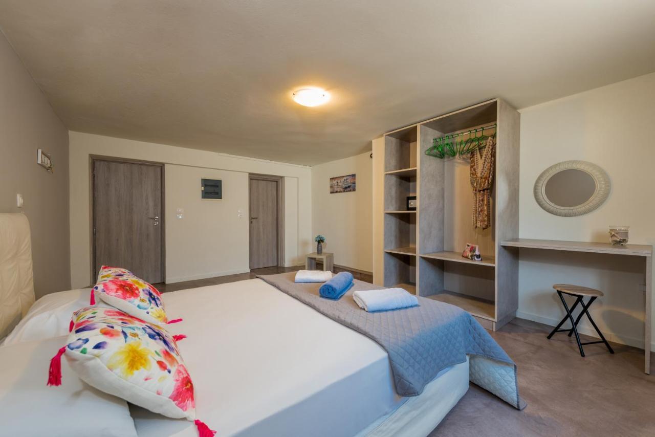 Asante Group Holiday Homes Циливи Екстериор снимка