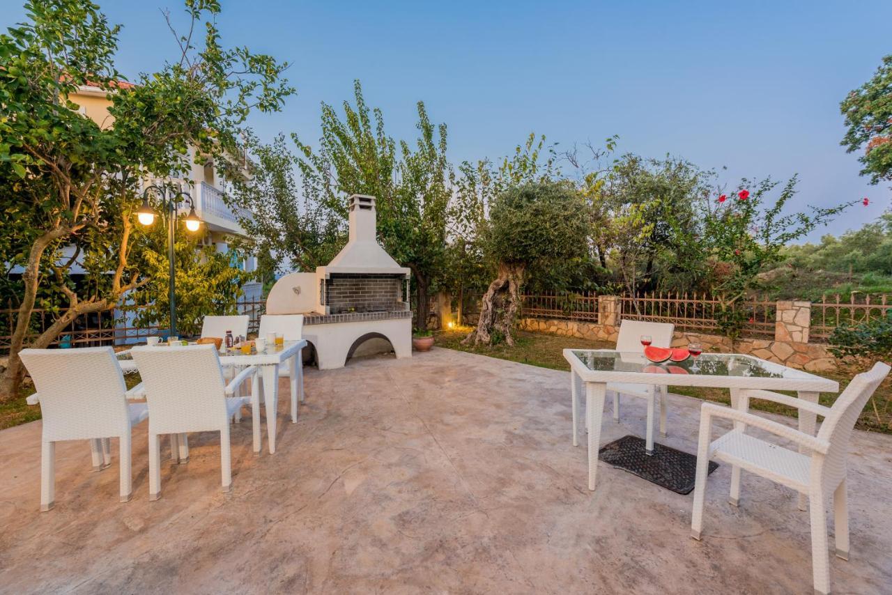 Asante Group Holiday Homes Циливи Екстериор снимка