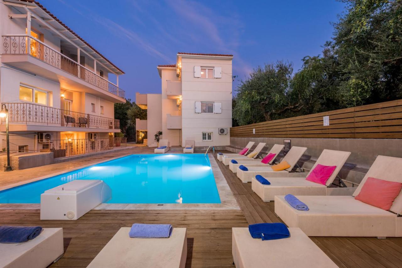 Asante Group Holiday Homes Циливи Екстериор снимка