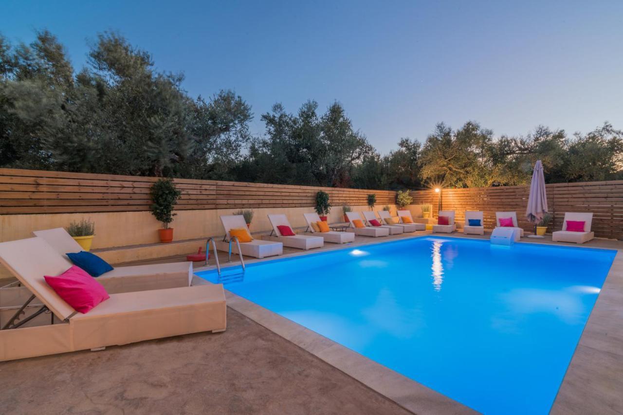 Asante Group Holiday Homes Циливи Екстериор снимка