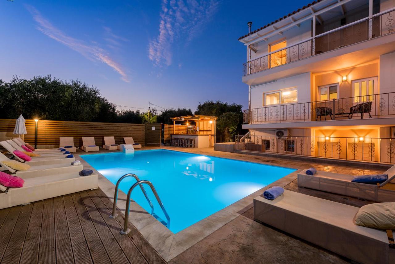 Asante Group Holiday Homes Циливи Екстериор снимка